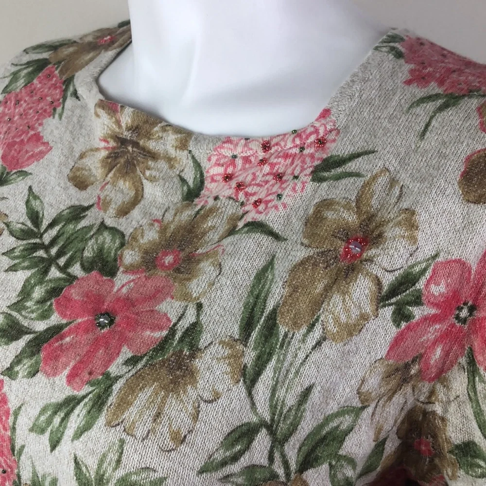 Short Sleeve Sweater Beaded Floral